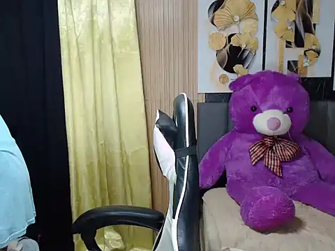 Snapshot of Raffa_ella69 chatting on 11.02.25 Raffa ella69 online show from 11.02.25