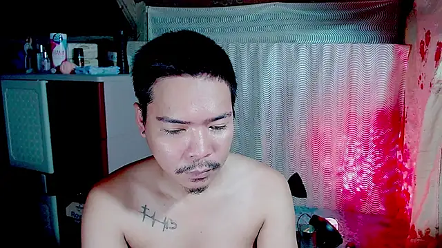 Snapshot of MANIACasianX chatting on 10.11.25 MANIACasianX online show from 10.11.25