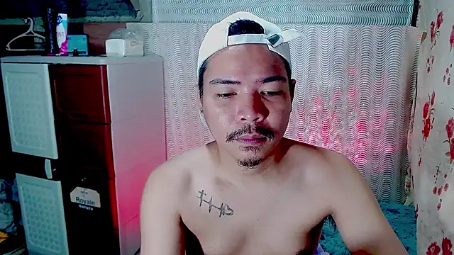 Snapshot of MANIACasianX chatting on 10.17.25 MANIACasianX online show from 10.17.25