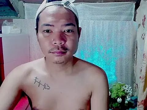 Snapshot of MANIACasianX chatting on 10.22.25 MANIACasianX online show from 10.22.25