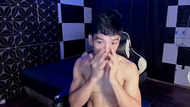 Snapshot of AsianHotBODYY chatting on 10.27.25 AsianHotBODYY online show from 10.27.25