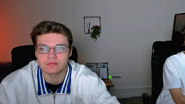 Snapshot of lucas_long_ chatting on 09.13.25 lucas long online show from 09.13.25