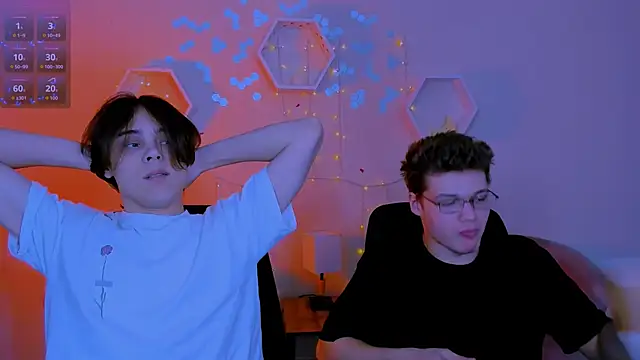 Snapshot of lucas_long_ chatting on 11.08.25 lucas long online show from 11.08.25