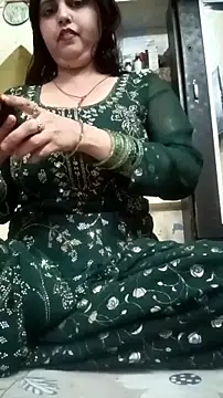 Snapshot of Ritika_ranii chatting on 10.10.25 Ritika ranii online show from 10.10.25