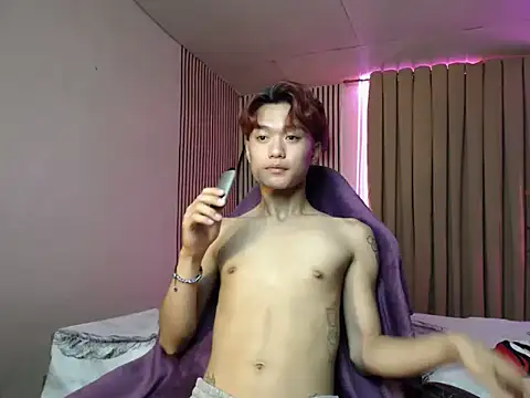 ur little secret online show from 11.05.25