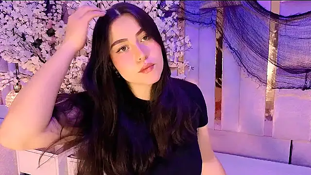 HannaCollins  online show from 11.15.25