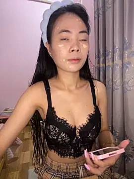 Snapshot of Dau-Tayy chatting on 11.07.25 Dau-Tayy online show from 11.07.25