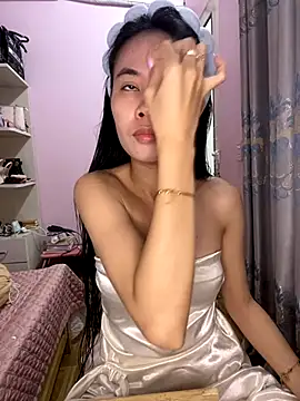 Snapshot of Dau-Tayy chatting on 11.11.25 Dau-Tayy online show from 11.11.25