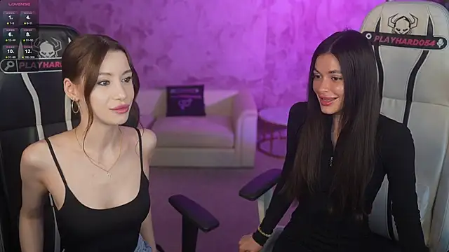 Snapshot of Selena_Glow chatting on 05.29.26 Selena Glow online show from 05.29.26