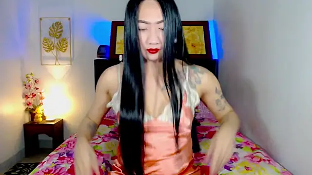 LovelyQueen69 online show from 04.12.26