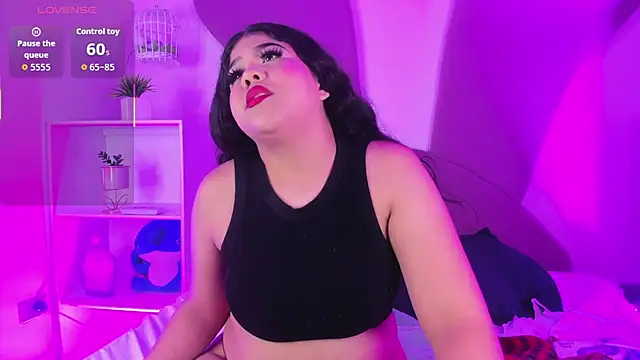 Amanda Moore online show from 11.14.25