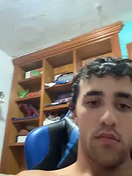 aavrdvh33 online show from 10.21.25