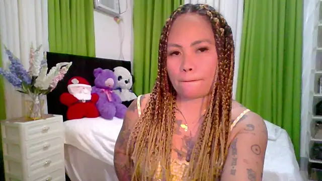 Snapshot of EstellaStarXxx chatting on 11.03.25 EstellaStarXxx online show from 11.03.25