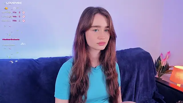 Snapshot of lovelyalivia chatting on 10.03.25 lovelyalivia online show from 10.03.25