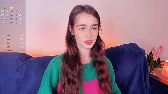 Snapshot of lovelyalivia chatting on 10.15.25 lovelyalivia online show from 10.15.25