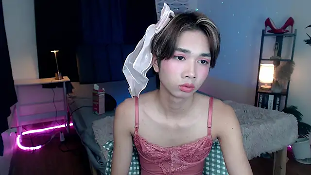 Lavictoriathegreat online show from 11.21.25