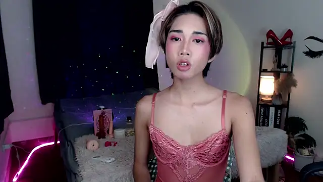 Lavictoriathegreat online show from 12.19.25