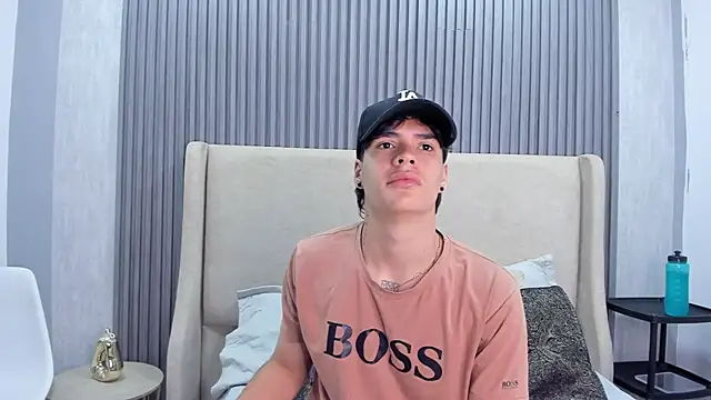 Snapshot of BenitoSaenz chatting on 09.15.25 BenitoSaenz online show from 09.15.25