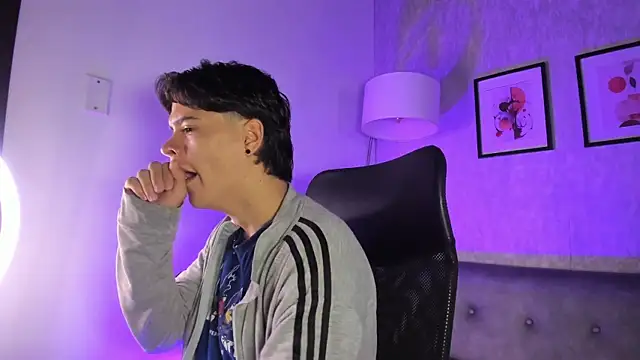 Snapshot of BenitoSaenz chatting on 09.23.25 BenitoSaenz online show from 09.23.25