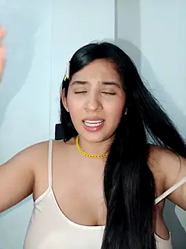 VALENTINA ROUSE  online show from 10.11.25