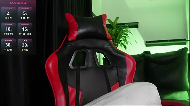 Snapshot of valkyria_12 chatting on 09.25.25 valkyria 12 online show from 09.25.25