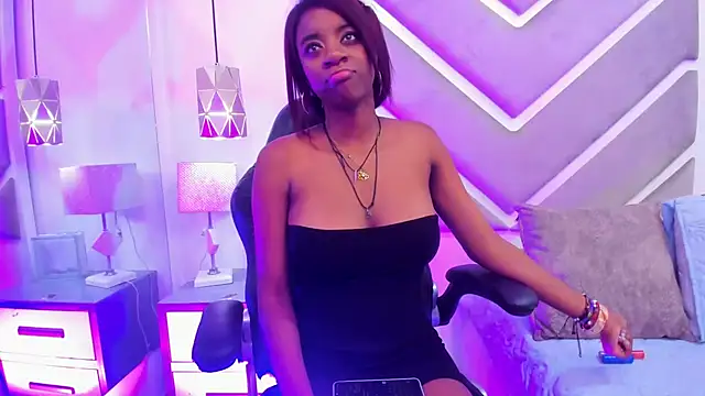 SabrinaBrownn online show from 10.13.25