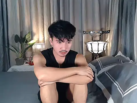 Snapshot of cute_richard24 chatting on 10.29.25 cute richard24 online show from 10.29.25