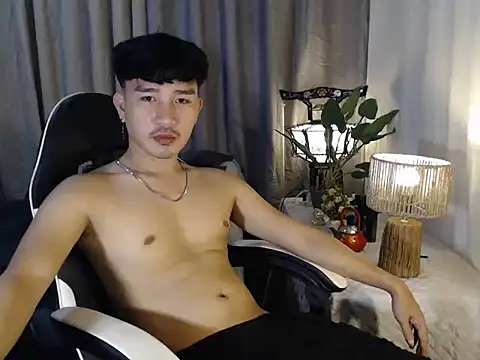 cute richard24 online show from 12.14.25