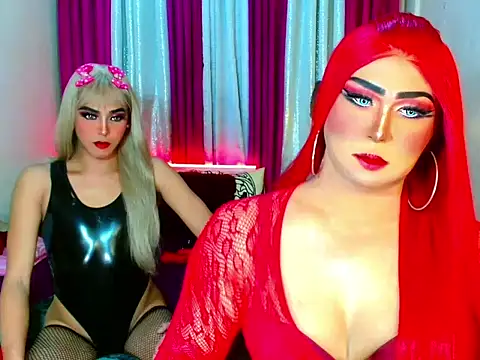 Snapshot of UnlimitedCumShow chatting on 11.11.25 UnlimitedCumShow online show from 11.11.25