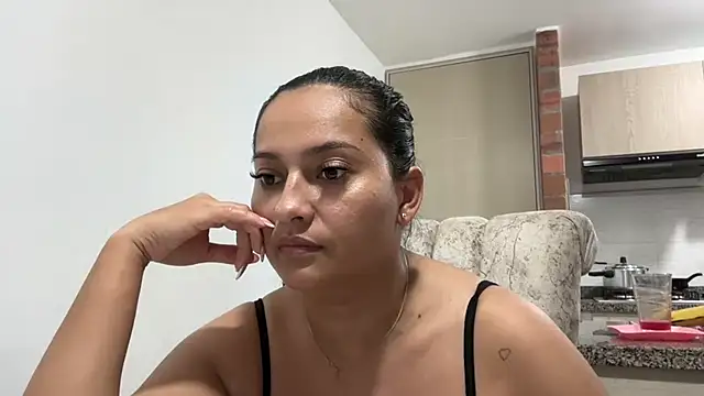 Sophia copper online show from 10.17.25