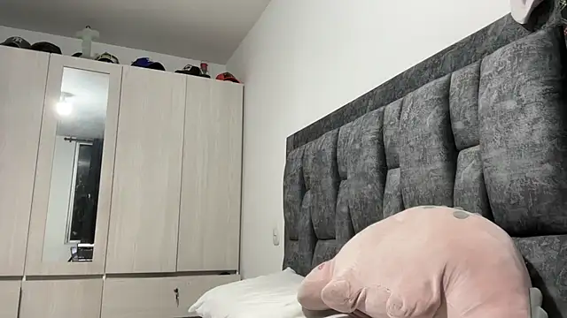 Sophia copper online show from 11.05.25