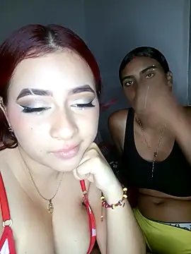 Snapshot of Chloe_Sky_love chatting on 10.15.25 Chloe Sky love online show from 10.15.25