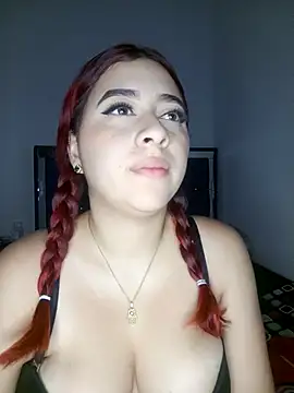 Snapshot of Chloe_Sky_love chatting on 10.30.25 Chloe Sky love online show from 10.30.25