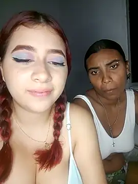 Snapshot of Chloe_Sky_love chatting on 11.14.25 Chloe Sky love online show from 11.14.25