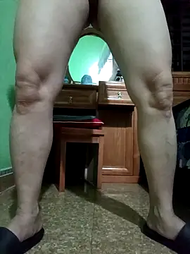 SexyQueen99 online show from 05.08.26