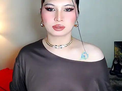 NaomiSmall online show from 01.10.26