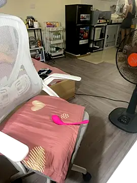 Snapshot of Mina048 chatting on 09.16.25 Mina048 online show from 09.16.25