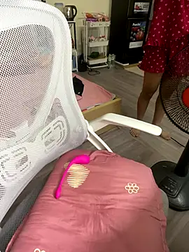 Snapshot of Mina048 chatting on 09.23.25 Mina048 online show from 09.23.25