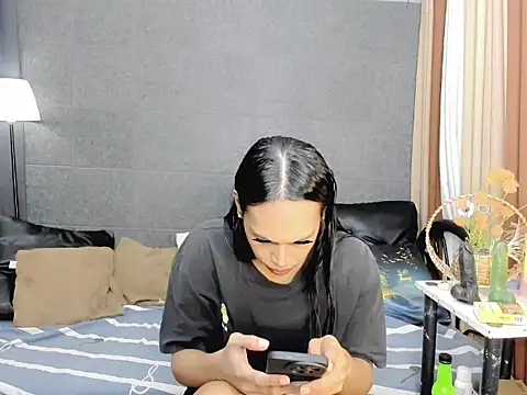 Savanna White online show from 10.03.25