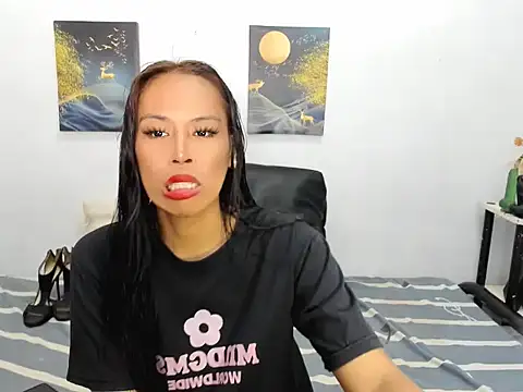 Savanna White online show from 10.27.25