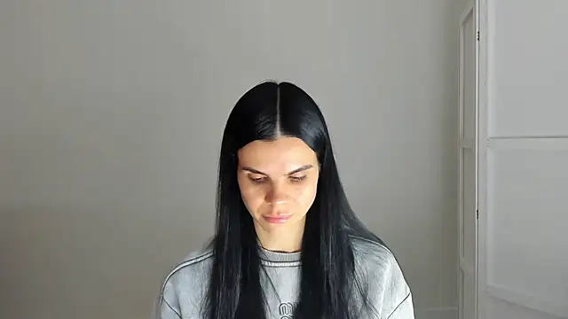 Amelisweett online show from 10.04.25