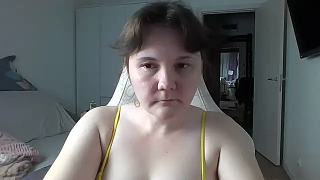 Snapshot of Qaynii chatting on 10.09.25 Qaynii online show from 10.09.25