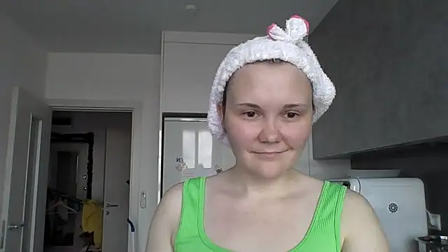 Snapshot of Qaynii chatting on 11.01.25 Qaynii online show from 11.01.25