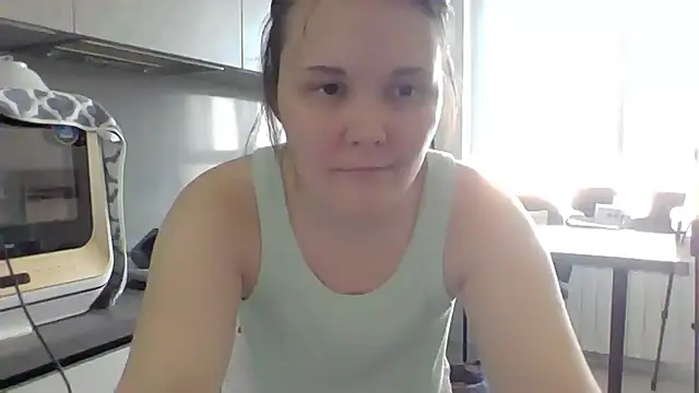 Snapshot of Qaynii chatting on 11.08.25 Qaynii online show from 11.08.25