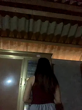 Snapshot of ThiHa003 chatting on 10.24.25 ThiHa003 online show from 10.24.25