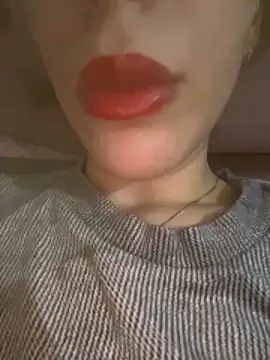 Mimisixo online show from 11.05.25