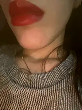 Mimisixo online show from 11.08.25