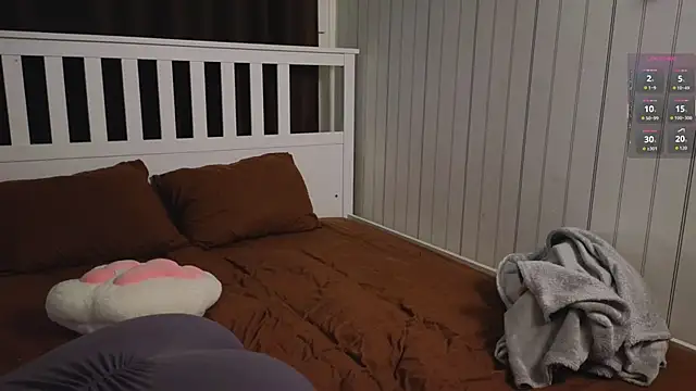 BeatrixCarIeton online show from 10.17.25