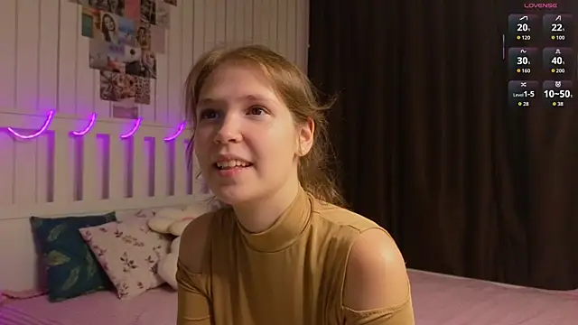 BeatrixCarIeton online show from 11.07.25