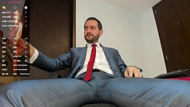 KarlBoss1 online show from 10.13.25